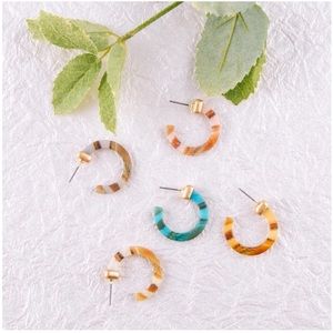 💙4/$20 Cute Hoop Earrings